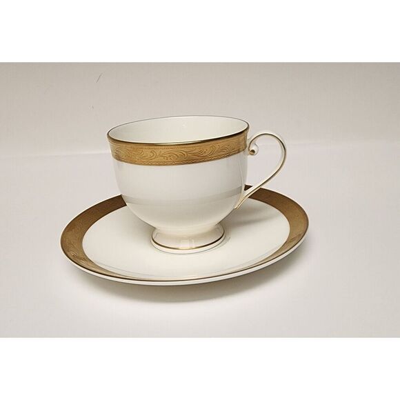 Mikasa Crown Jewel AK019 Cream/Gold Trim 4 Set Of Cups & Saucers - Picture 7 of 9